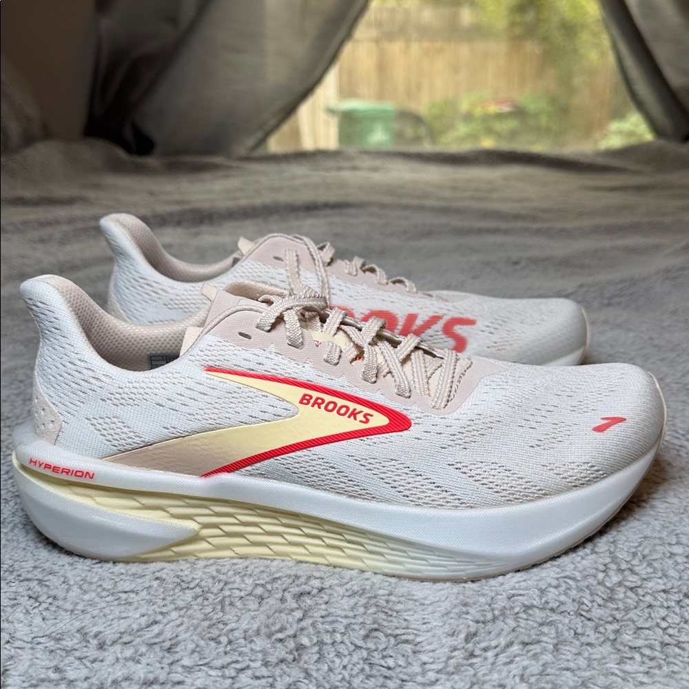 Brooks Women's Hyperion 2, Size 8B